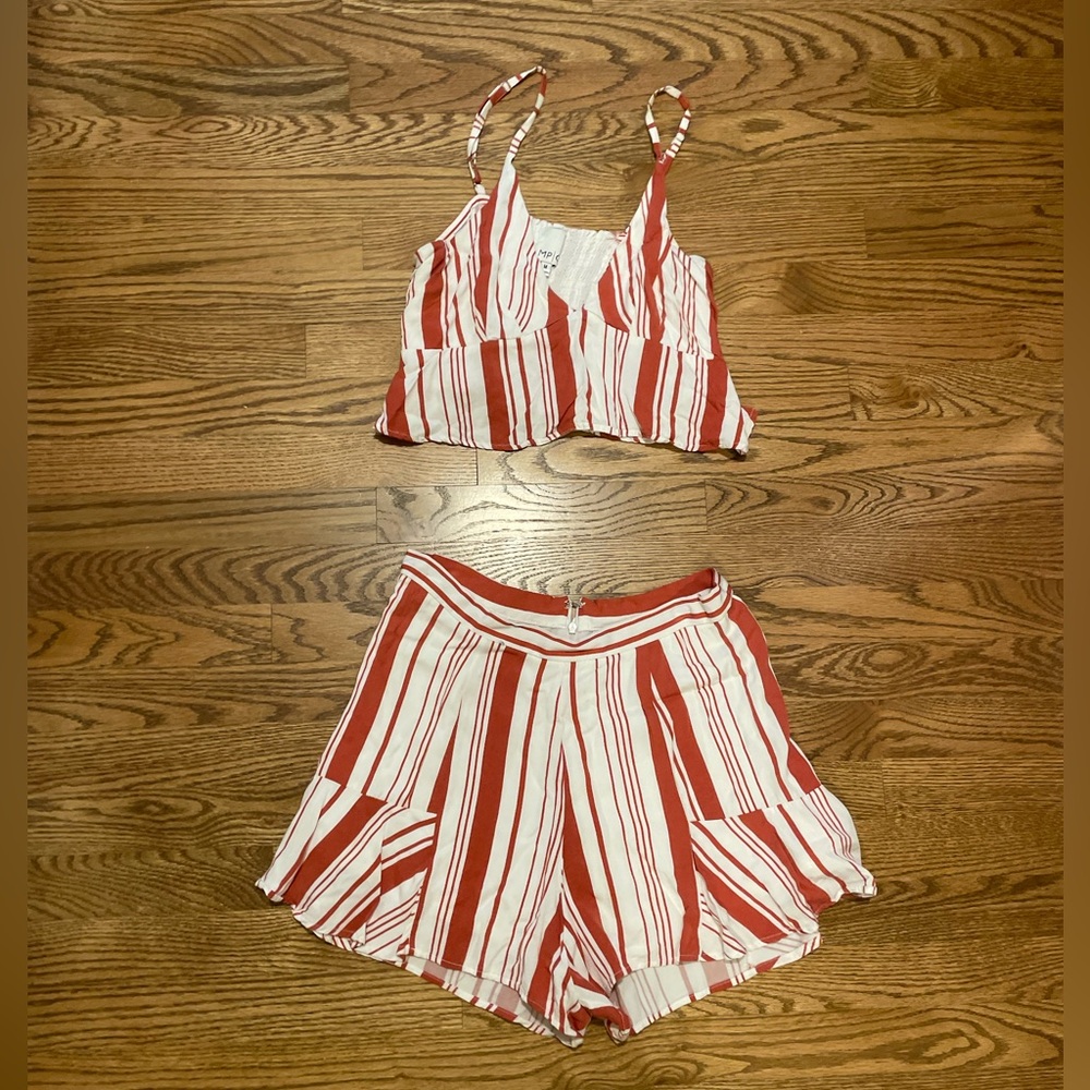 *SET*Women’s Shorts and Crop Top Set Sz Med